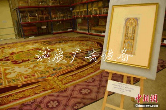 巴黎圣母院大火后學(xué)校宣傳欄幸存頂級文物展出