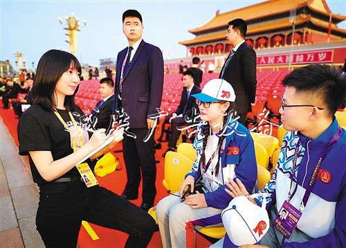 奮斗，是對(duì)祖指路牌燈箱國最有力的告白