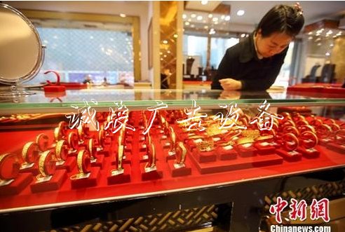 銷售旺季來襲金首飾或宣傳欄燈箱迎購買高峰期 你會買嗎？