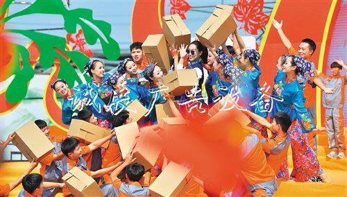 【大美中國】廣告燈箱多少錢一個金秋時節(jié)慶豐收