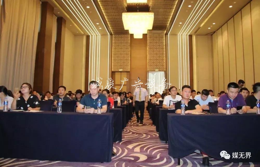 廣告主，請別再浪費太陽能垃圾桶廣告費！戶外廣告投放的1