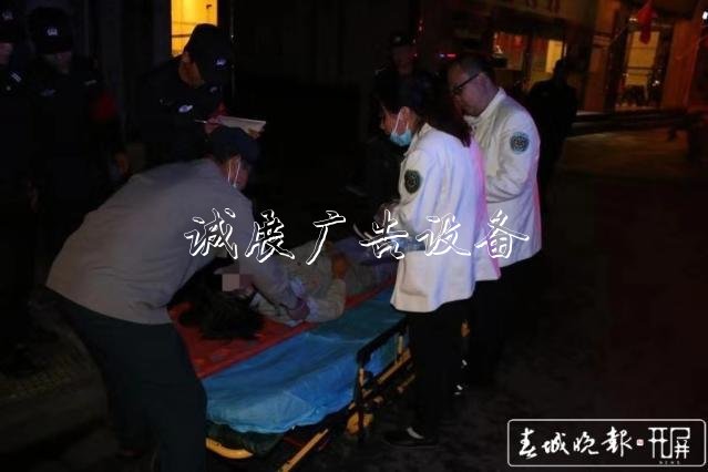 女子凌晨從酒店旁3樓墜下，昆明消防火速營(yíng)救