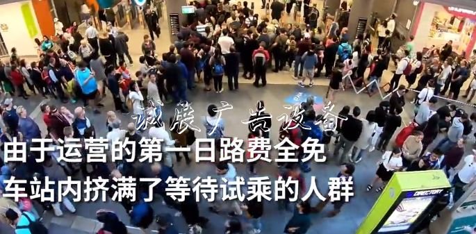 干洗柜、飲水機(jī)、廣告宣傳欄廠家垃圾箱…商業(yè)設(shè)備占據(jù)小
