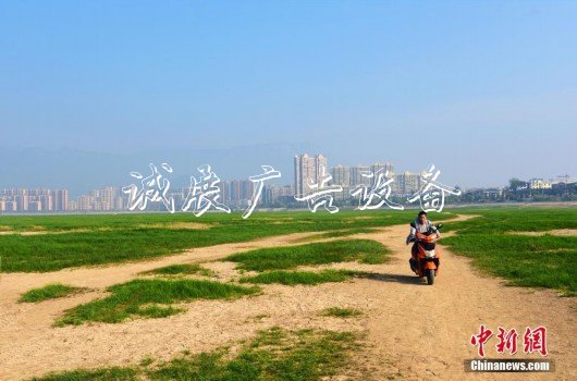 鄱陽湖進(jìn)入枯水社區(qū)宣傳欄期 落星墩步行可達(dá)