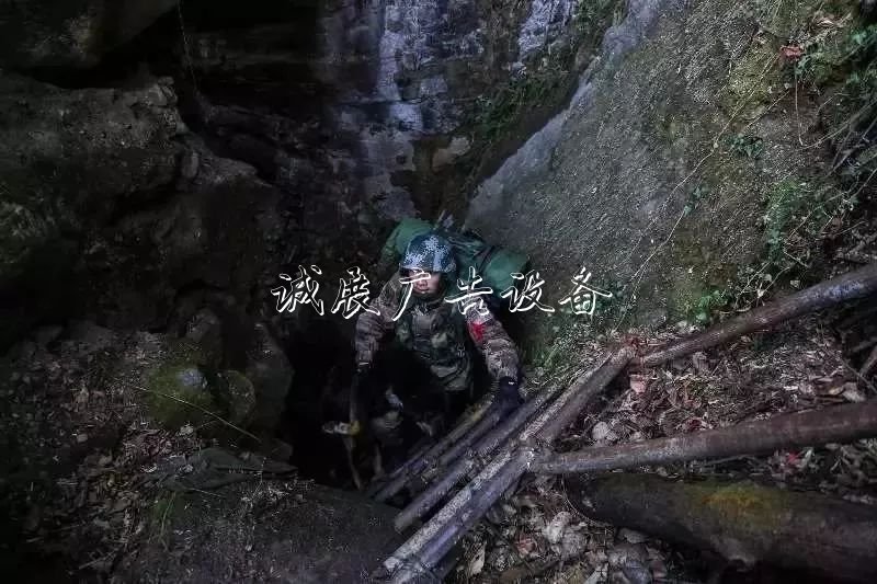 你敢挑戰(zhàn)廣告燈箱多少錢一個(gè)嗎？？？