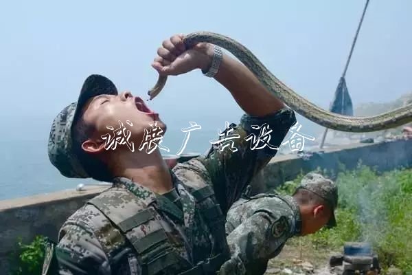 你敢挑戰(zhàn)廣告燈箱多少錢一個(gè)嗎？？？