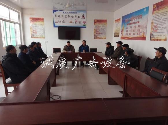 濟(jì)南市教育局派駐“宣傳欄第一書記”抓黨建促脫貧