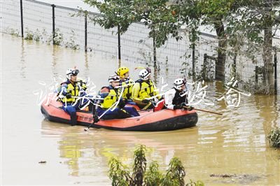 日本多地遭強臺文化宣傳欄風“海貝思”重創(chuàng)