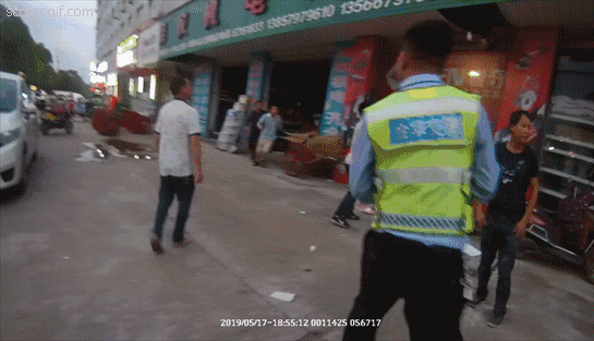 金華孝順1女孩從六樓跌廣告垃圾箱落 店面招牌燈箱起到緩沖作用