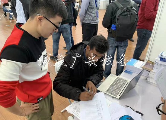 河南企事業(yè)單位赴上海廣告燈箱求賢 2238人達成初步就業(yè)意向