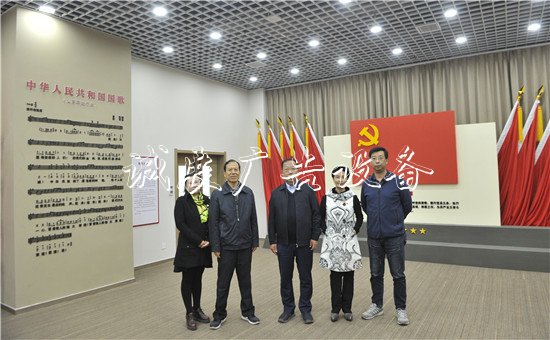 【不忘初心 牢記使命】觀戶外滾動(dòng)燈箱摩學(xué)習(xí)強(qiáng)黨建 交流借鑒促提升