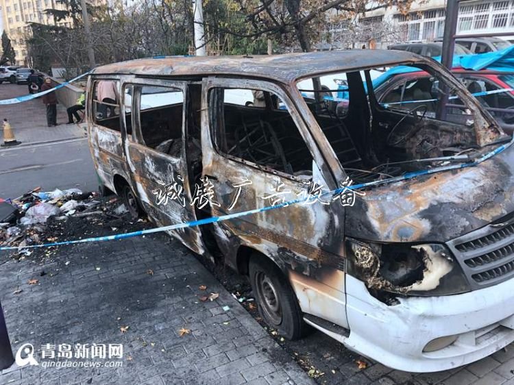 男子酒勁上頭縱火點(diǎn)著路文化宣傳欄邊垃圾箱 連燒三輛私家車(chē)(圖)