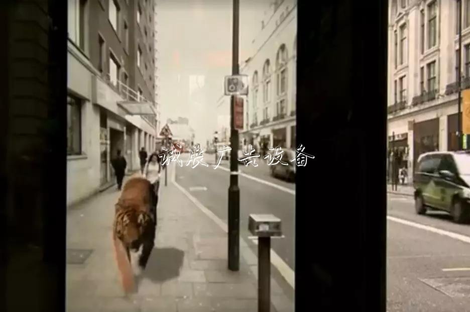 2019年最有創(chuàng)意的戶戶外滾動(dòng)燈箱外廣告多種創(chuàng)新玩法！