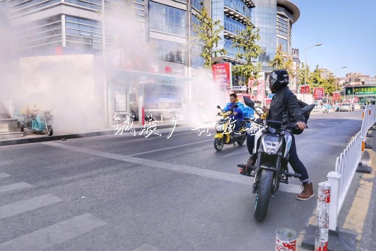 煙頭又惹禍垃圾桶起火分類垃圾亭！市民環(huán)衛(wèi)齊心兩分鐘化險