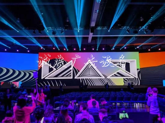 Adobe開(kāi)了個(gè)發(fā)布會(huì) 看完廣告垃圾箱之后我覺(jué)得我也能做設(shè)計(jì)