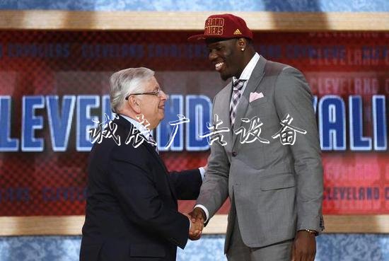 再重選1次絕不會成狀指路牌元！布朗成喬丹生涯敗筆