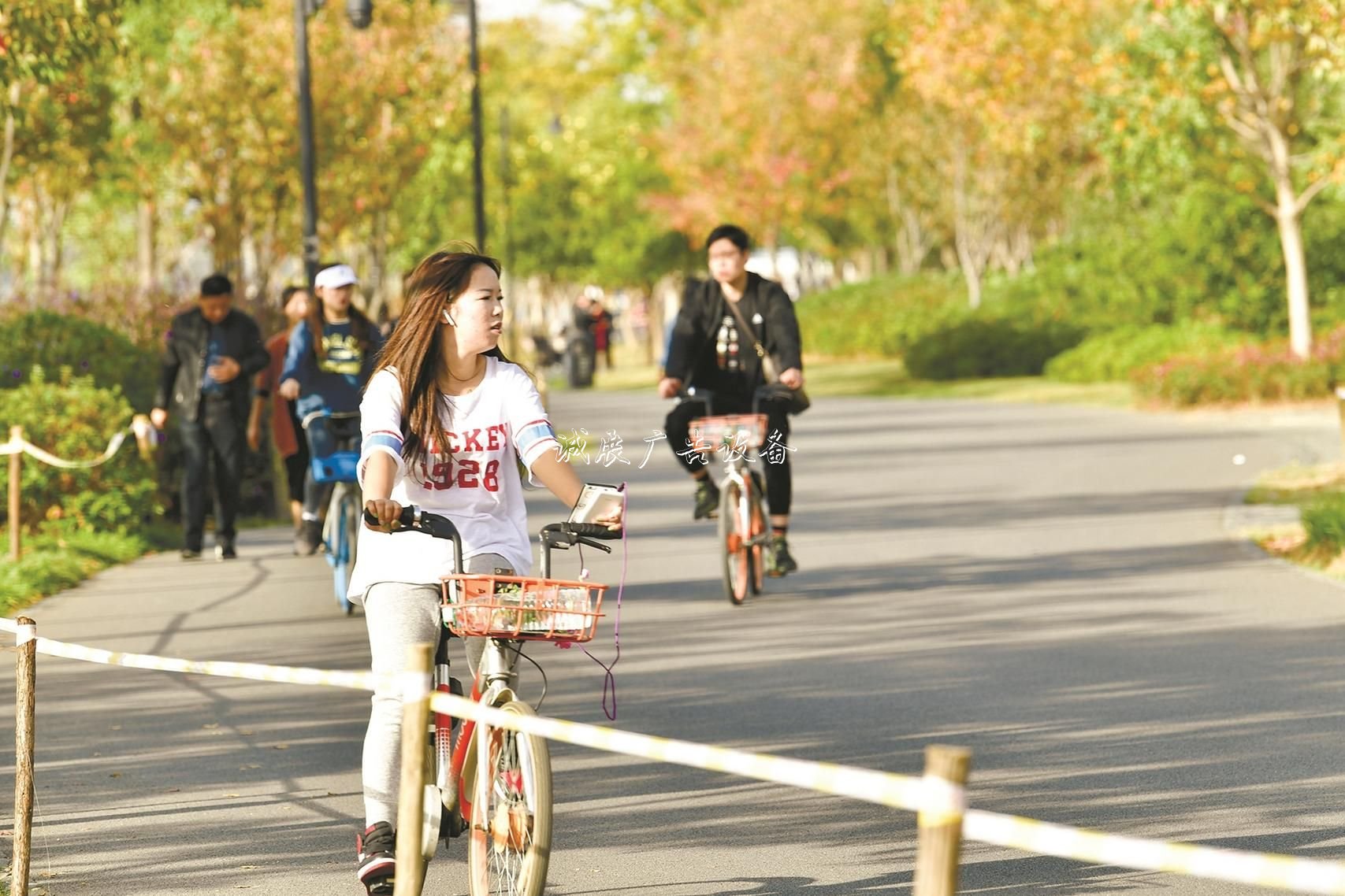 強(qiáng)冷空氣周日開啟新一輪滾動(dòng)廣告燈箱降溫 武漢低溫將會(huì)降至4℃左右