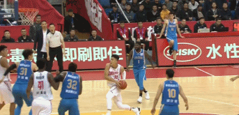兩戰(zhàn)僅33分10板，指路牌燈箱CBA還真成養(yǎng)老所了？