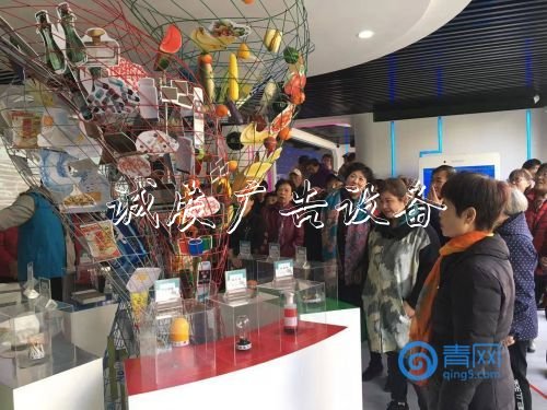 93aeb8a0f1f7fb1043f8f5a3cca8.jpg 市北區(qū)寧夏路街道滾動(dòng)廣告燈箱深入推進(jìn)垃圾分類工作