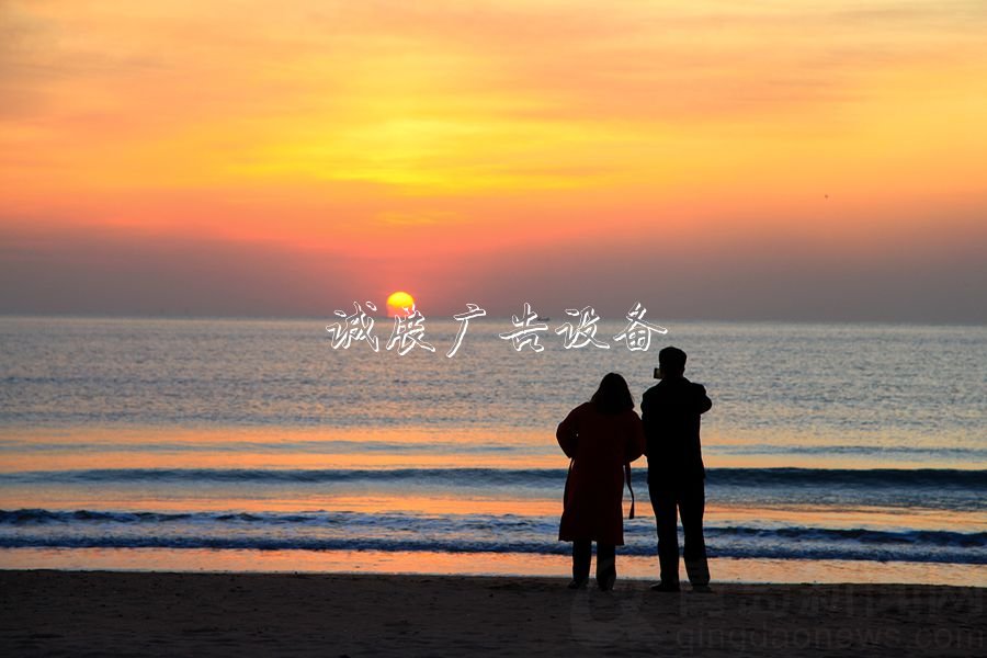 冬日早晨 在青島來一燈箱場(chǎng)令人振奮的“夸父逐日”