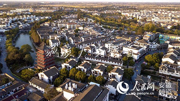 這個(gè)“安徽第一”路燈燈箱，為什么是肥西？