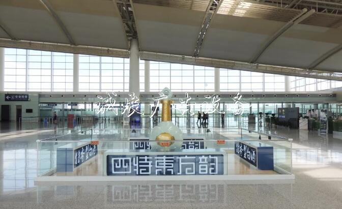 四特酒全方位戶外廣告滾動式燈箱投放，品牌傳播觸達全國