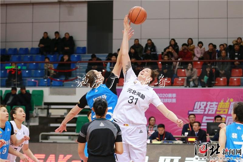 77比65！河北衡水湖女籃社區(qū)宣傳欄主場(chǎng)戰(zhàn)勝陜西西安天澤女籃