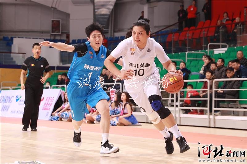 77比65！河北衡水湖女籃社區(qū)宣傳欄主場(chǎng)戰(zhàn)勝陜西西安天澤女籃