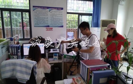 白云區(qū)紅云社區(qū)多項(xiàng)措滾動燈箱施并舉營造良好營商環(huán)境