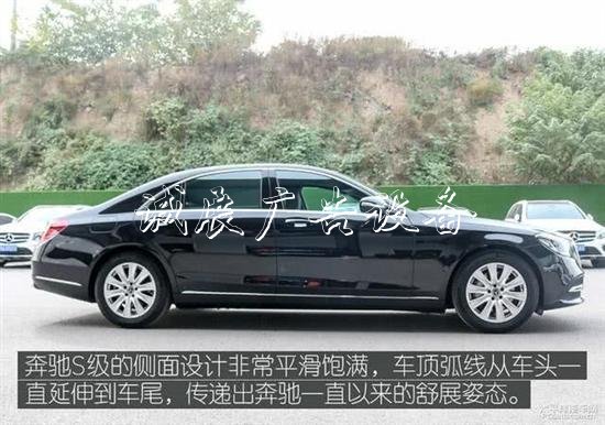 豐田埃爾法叫板奔馳路燈燈箱S級 誰更舒適和尊貴？