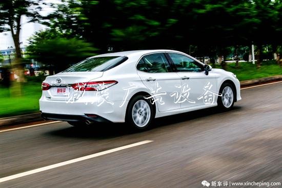 凱美瑞2.0L首試：入指路牌門車型中的實(shí)力擔(dān)當(dāng)