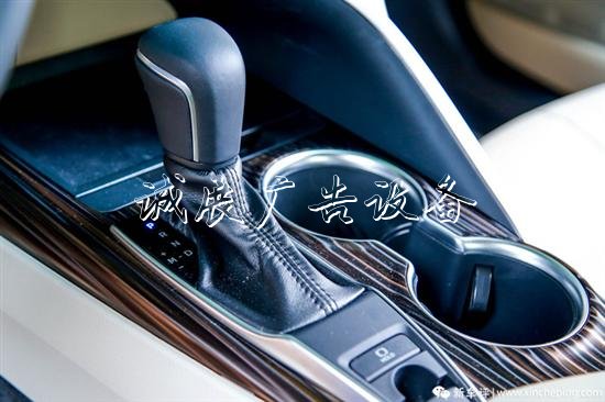 凱美瑞2.0L首試：入指路牌門車型中的實(shí)力擔(dān)當(dāng)