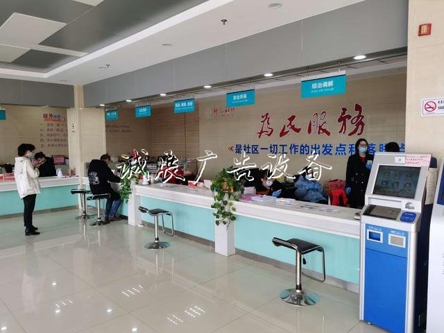 一個無錫社區(qū)戶外廣告燈箱書記的抗疫歷程