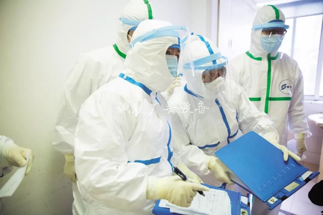 東湖夜讀 | 涅槃—閱報欄燈箱—給我們的城市和親人