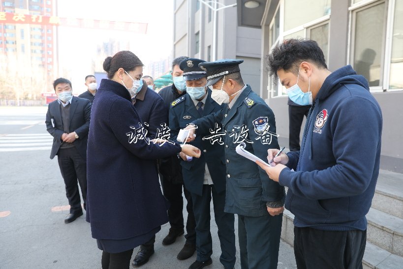 吉林省教育廳廳長李曉宣傳欄杰深入長春外國語學(xué)校調(diào)