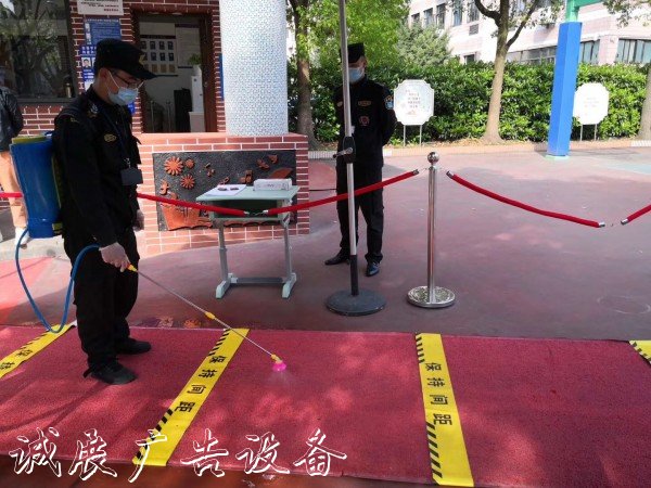 校門(mén)怎么進(jìn)，飯?jiān)趺闯蕴?yáng)能垃圾桶，課怎么上？下周一“神