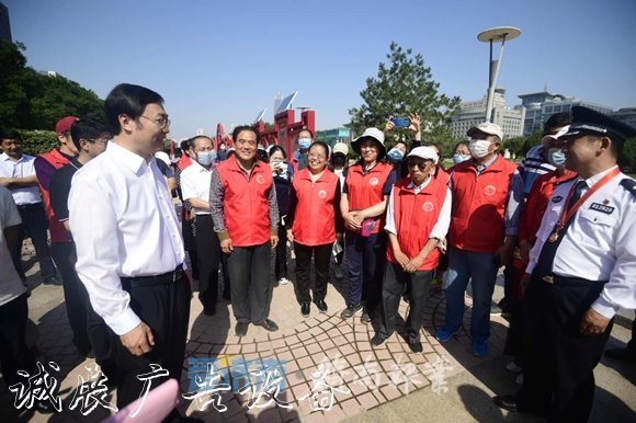 “最美奮斗者”主題文化長廊落成揭幕儀式舉行