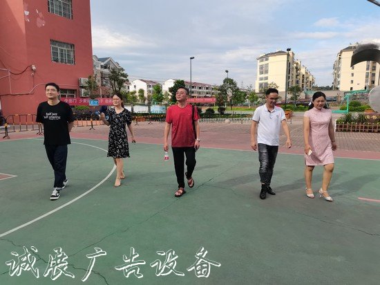 高新區(qū)黨群工作部領導蒞臨高新三小督導黨建&ldquo;三化&rdquo;建設工作2