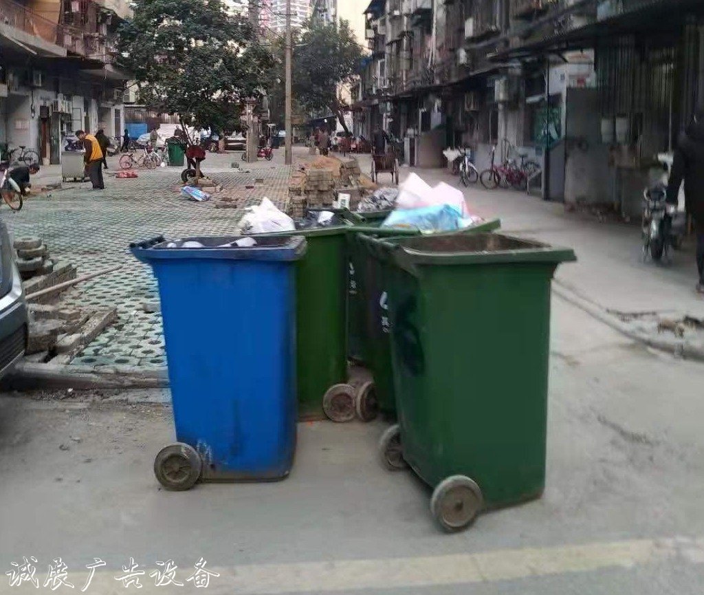 69個垃圾桶變成10個垃廣告垃圾箱圾分類投放亭，老舊小區(qū)環(huán)