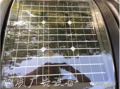 太陽(yáng)能供電、GPS定位、自廣告垃圾箱動(dòng)報(bào)警……南京垃圾桶也智能