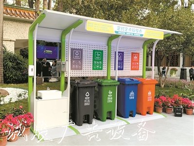 垃圾分類投放滾動(dòng)式燈箱亭全面推廣