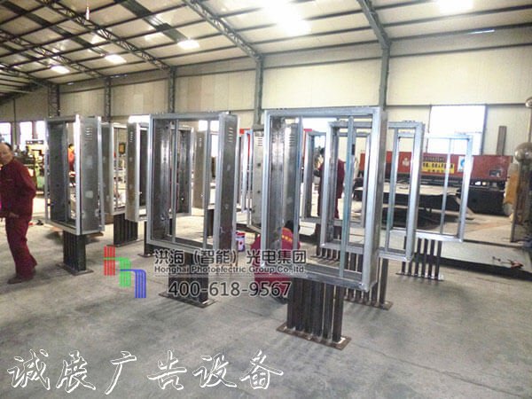 厄瓜多爾雙廣告垃圾箱面滾動(dòng)燈箱