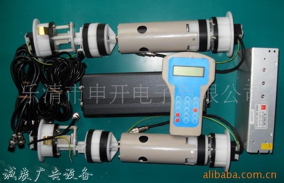 【指路牌滾動i燈箱 玻學(xué)校宣傳欄璃烤黑漆燈箱 鋁材門防水