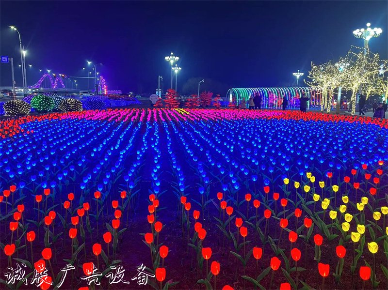 美翻了！夾河畔滿滾動式燈箱天“繁星”已點亮