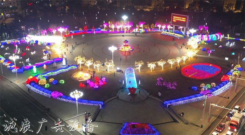 美翻了！夾河畔滿滾動式燈箱天“繁星”已點亮